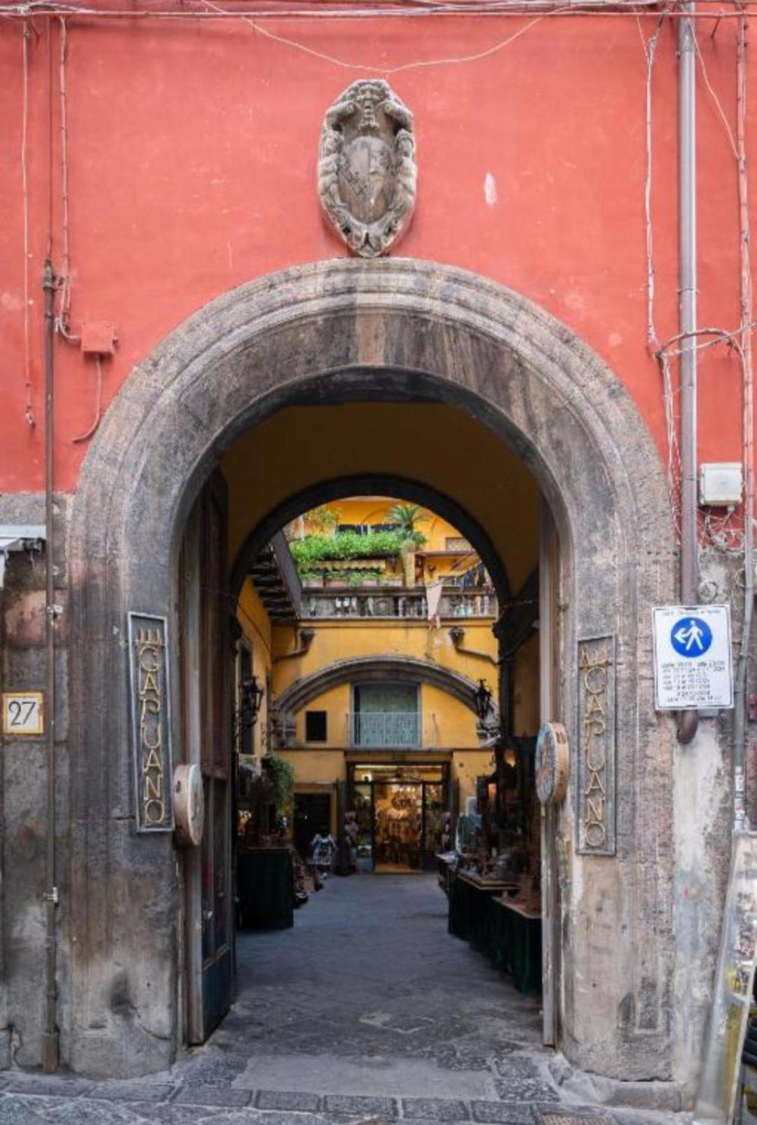 Appartamenti San Gregorio Armeno Napoli Bagian luar foto